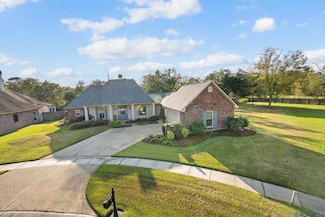19110 S Trent Jones Dr, Baton Rouge, LA 70810