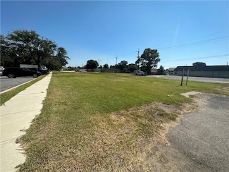1001-1007 W Saint Bernard Hwy, Chalmette, LA 70043