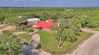 100 Chavez Dr, Nocona, TX 76255