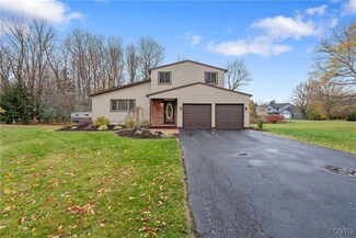 400 Weatheridge Dr, Camillus, NY 13031