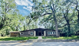304 Shady Ln, Kouts, IN 46347