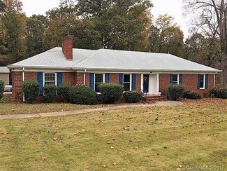 8200 Douglas Dr, Charlotte, NC 28217