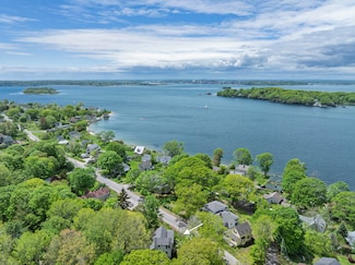397 Island Ave, Peaks Island, ME 04108