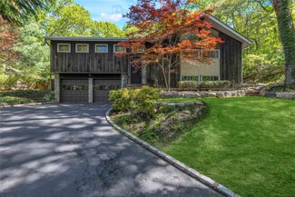 9 Salonga Woods Rd, Northport, NY 11768