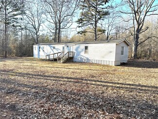 122 Stoddard Rd, Pelzer, SC 29669