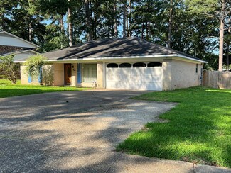 8840 Saint Clair Dr, Shreveport, LA 71118