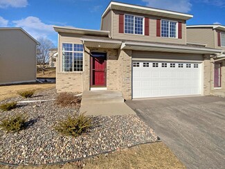 13475 Settlers Ridge Ln, Burnsville, MN 55337
