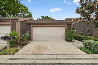 453 Pinehurst Ct, Fullerton, CA 92835