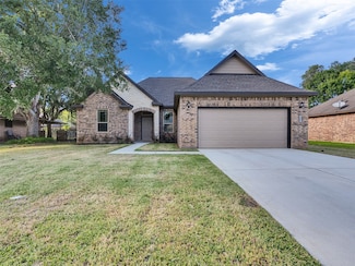 252 Freeman Blvd, West Columbia, TX 77486