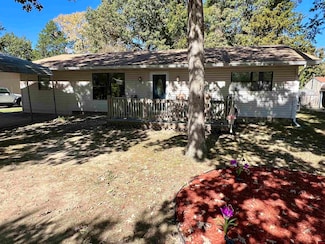 904 Walnut Ave, Bull Shoals, AR 72619