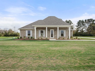 365 Liberty Dr, Leesville, LA 71446
