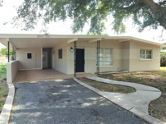 5243 Hemlock Dr, New Port Richey, FL 34652