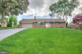 45 Homestead Dr, Lancaster, PA 17602
