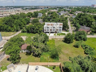 2110 Sauer St, Houston, TX 77004