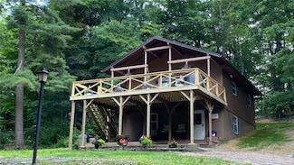 1221 Garden Ln, Middlesex, NY 14507
