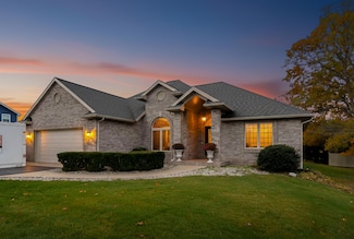 8420 S 12th St, Portage, MI 49024