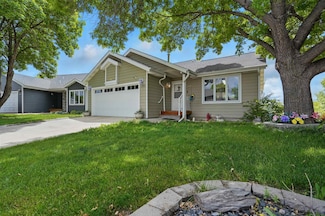1135 Field View Dr, Rapid City, SD 57701