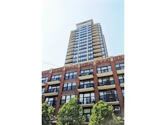 210 S Desplaines St Unit 1008, Chicago, IL 60661