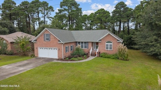 815 Pelican Dr, New Bern, NC 28560