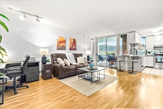 1212 Nuuanu Ave Unit 1306, Honolulu, HI 96817