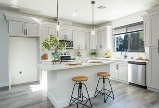 800 La Contenta Dr, Valley Springs, CA 95252