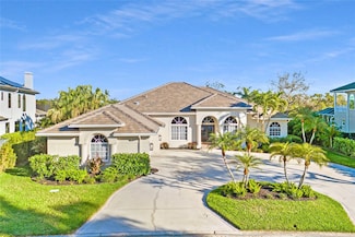 1227 Darlington Oak Cir NE, Saint Petersburg, FL 33703