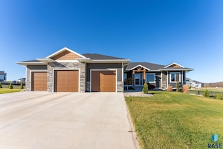 7401 E Twin Pines Ct, Sioux Falls, SD 57110
