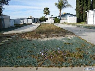 990 W Johnston Ave, Hemet, CA 92543