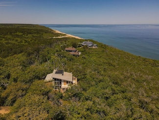 135 Newcomb Hollow Rd, Wellfleet, MA 02667
