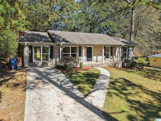 1238 Bennett Dr, Alabaster, AL 35007