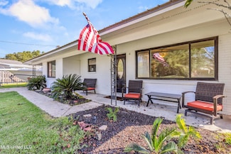 5542 Daugherty Rd, Long Beach, MS 39560