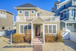 15 N 2nd St, Surf City, NJ 08008