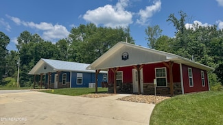 138 Matthews Rd, Oneida, TN 37841