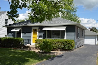 2117 Hamilton St SW, Cedar Rapids, IA 52404