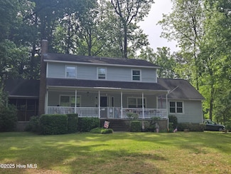 101 Hughes Ln, New Bern, NC 28560