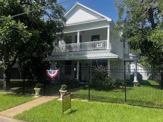 504 S Franklin St, La Grange, TX 78945