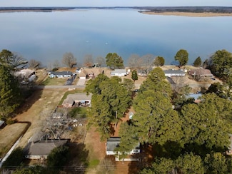 369 E Banbury Rd, Tappahannock, VA 22560