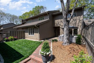 5306 Wingedfoot Rd, Charlotte, NC 28226