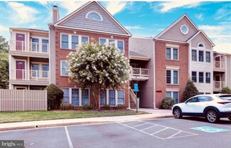 12012 Ridge Knoll Dr Unit 7, Fairfax, VA 22033