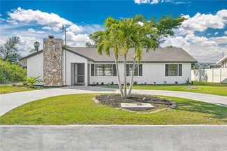 7329 Mamouth St, Englewood, FL 34224