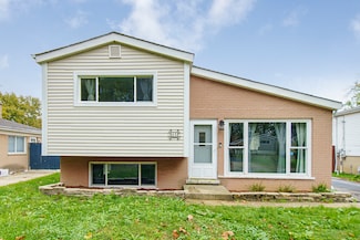 63 S Main St, Glen Ellyn, IL 60137