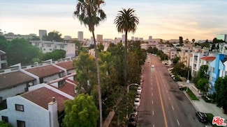 1925 S Beverly Glen Blvd Unit 30, Los Angeles, CA 90025