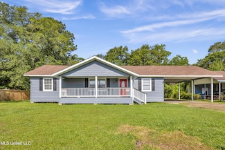 2207 10th St, Pascagoula, MS 39567