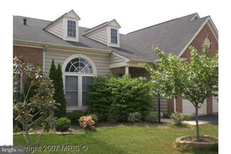 8026 Montour Heights Dr, Gainesville, VA 20155