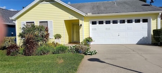 823 Island Point Dr, New Smyrna Beach, FL 32168