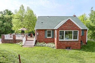 1116 Crescent Dr, Council Bluffs, IA 51503