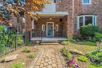 6403 Beacon St, Pittsburgh, PA 15217