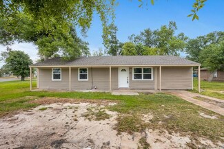 302 Brook St, Sulphur, LA 70663