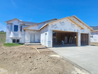 5404 Titanium Dr, Bismarck, ND 58503