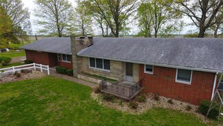 20123 Staunton Rd, Staunton, IL 62088